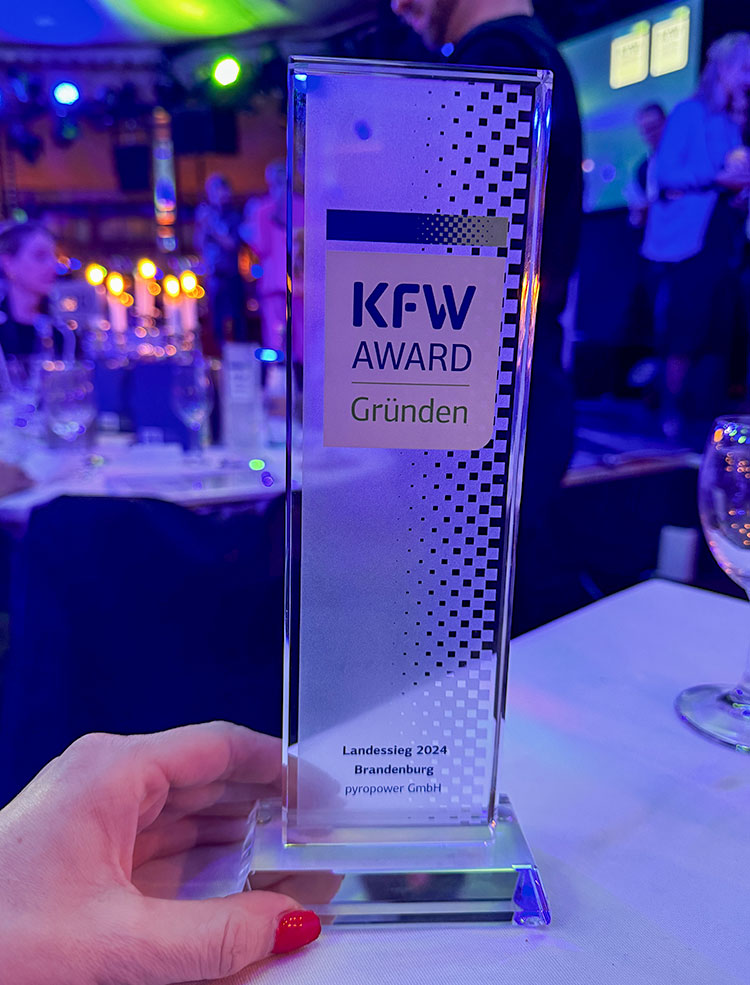 kfw-award-gründen-brandenburg-small-6-l-pyropower-GmbH