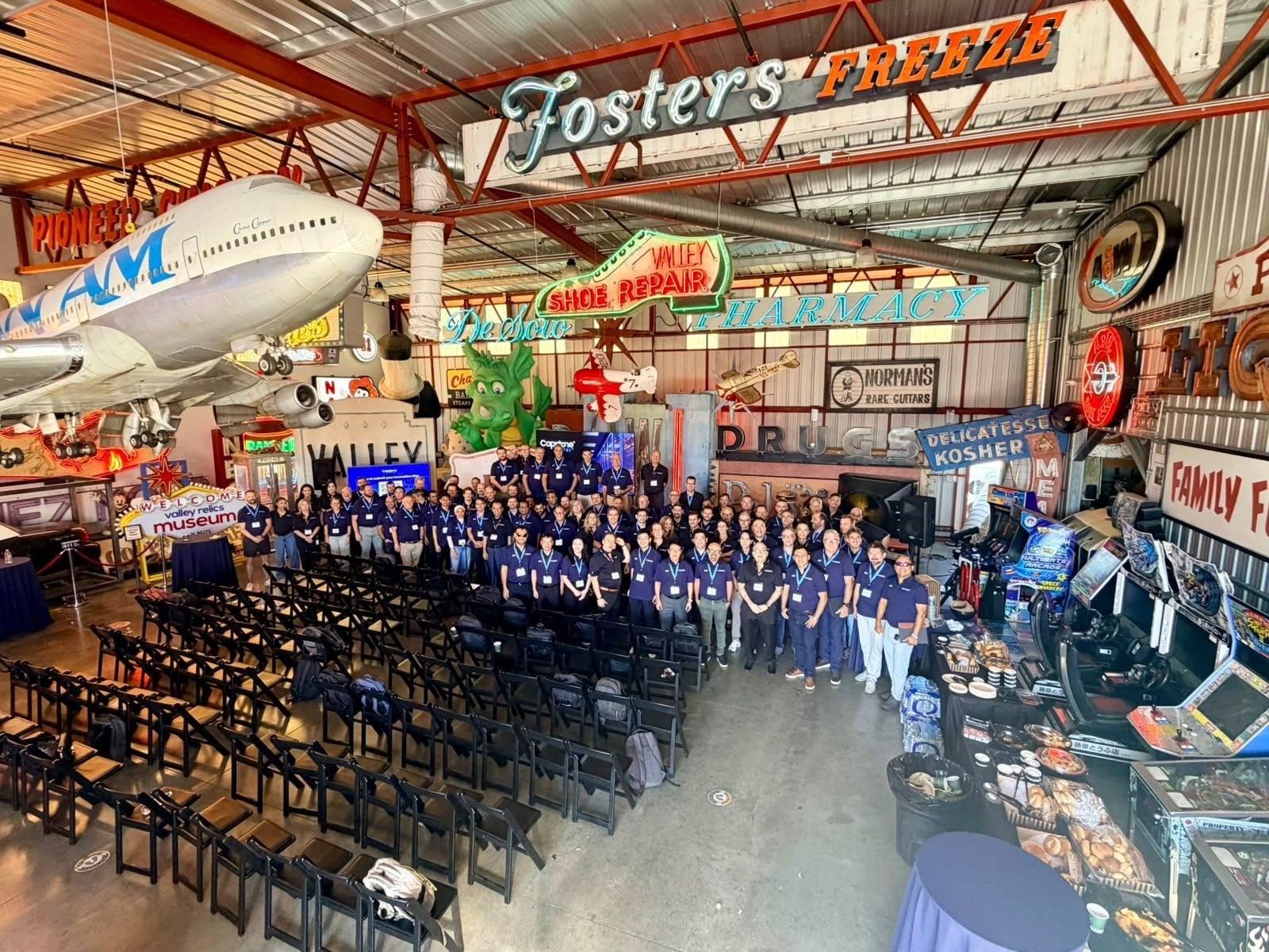 Teilnehmende des Capstone Business Partner Meeting 2026 im Valley Relics Museum