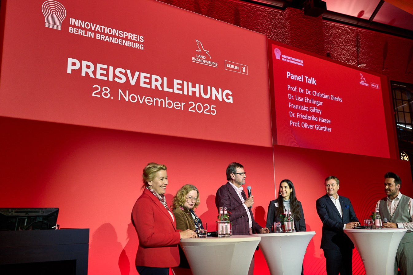 Panel bei der Preisverleihung des Innovationspreises Berlin-Brandenburg 2025